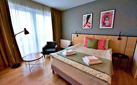 Bk Aparthotel Praga - National Stadium - Comfortable Apartment For 4 People