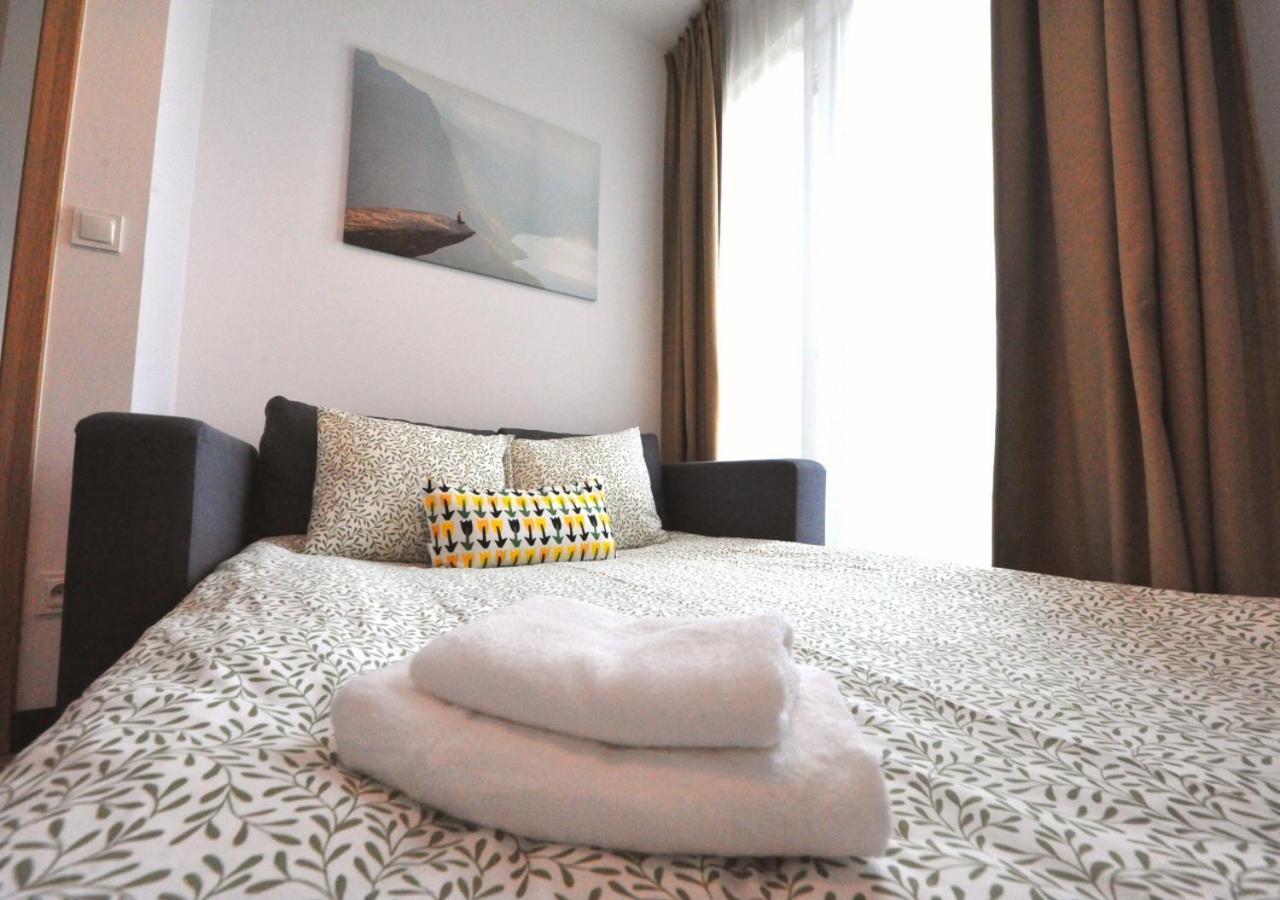 Bk Aparthotel Praga - National Stadium - Comfortable Apartment For 4 People Варшава Екстер'єр фото