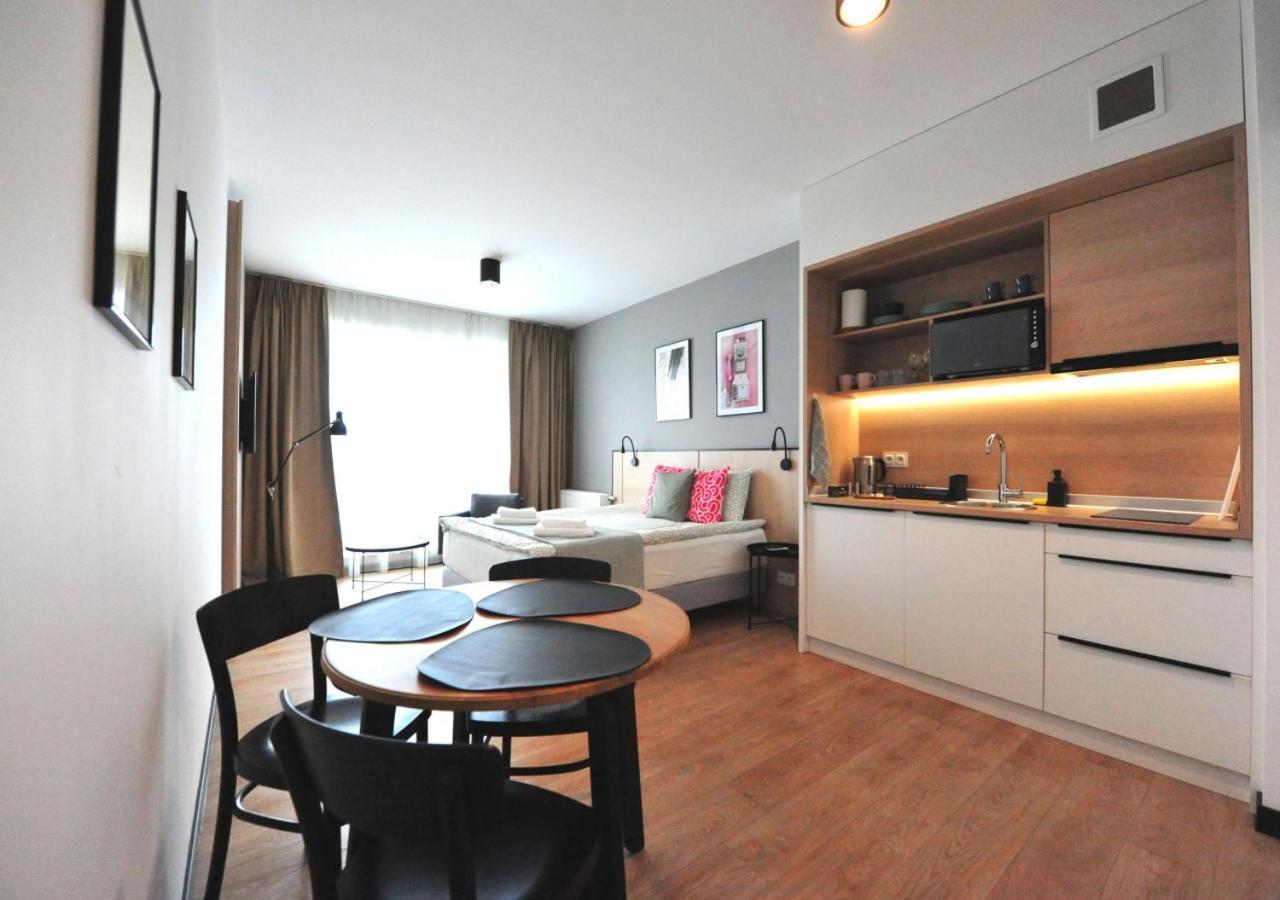 Bk Aparthotel Praga - National Stadium - Comfortable Apartment For 4 People Варшава Екстер'єр фото