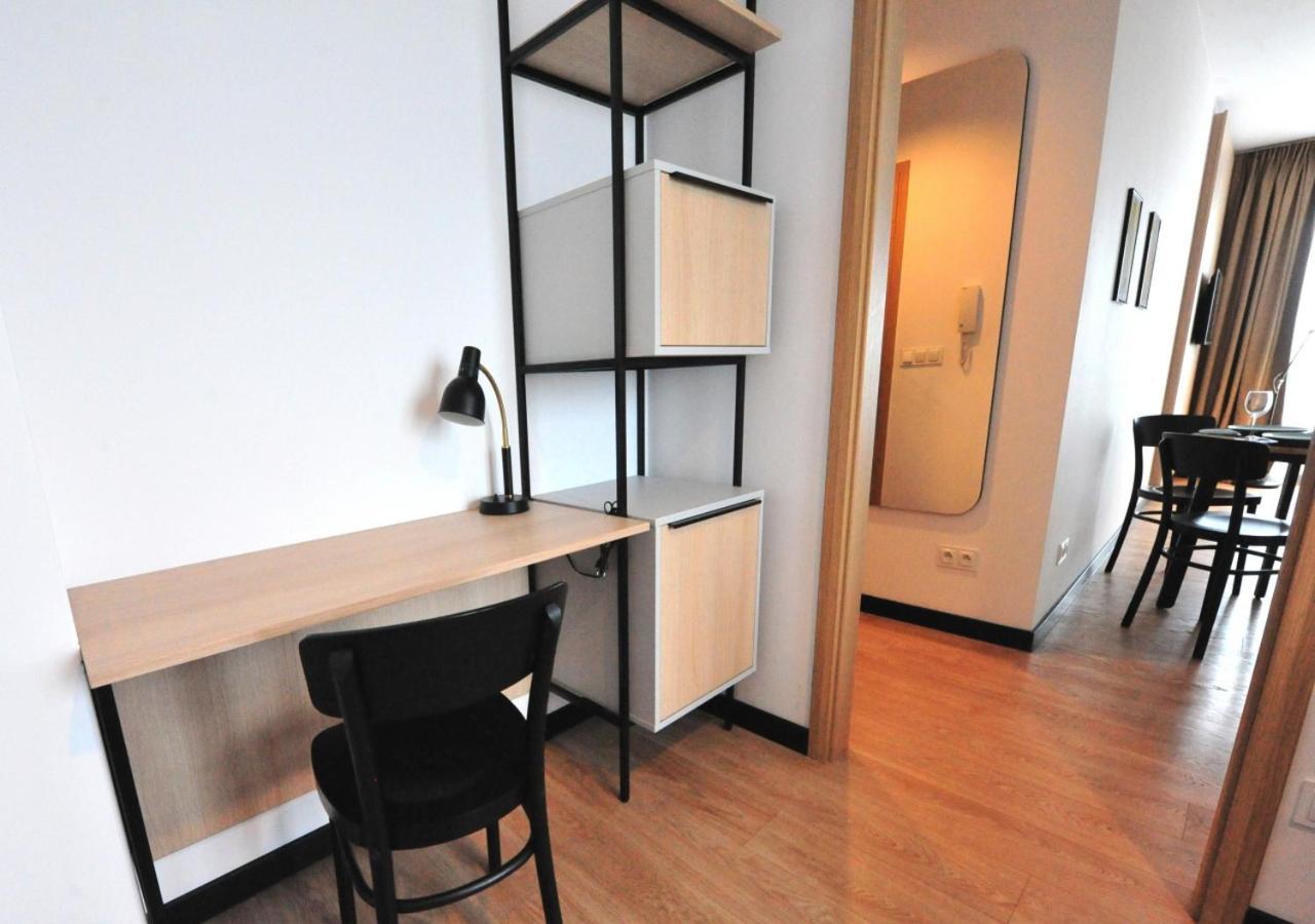Bk Aparthotel Praga - National Stadium - Comfortable Apartment For 4 People Варшава Екстер'єр фото