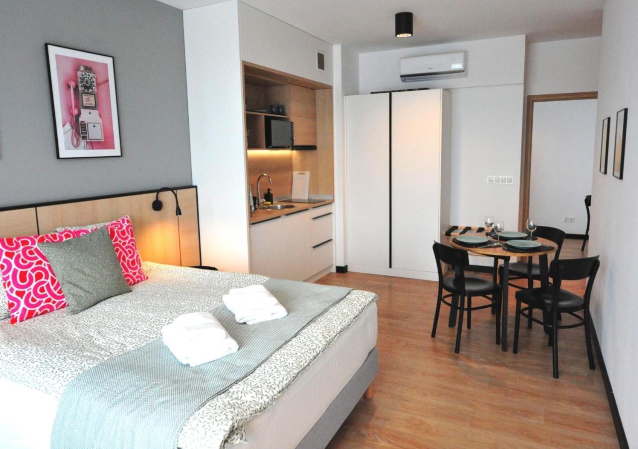 Bk Aparthotel Praga - National Stadium - Comfortable Apartment For 4 People Варшава Екстер'єр фото